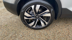 Volvo XC40 2.0 B4P Ultra Dark 5dr Auto Petrol Estate